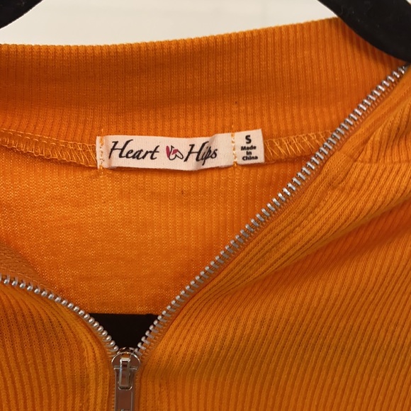 Fashion Nova yellow long sleeve - Picture 3 of 5